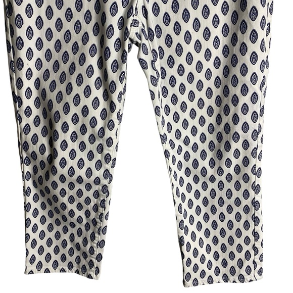 Chico's Women's The So Slimming Girlfriend Crop Patterned Jeans - Picture 3 of 11